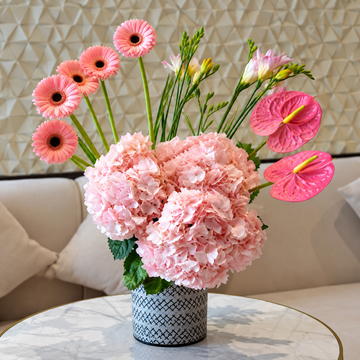 Elegant Floral Mix